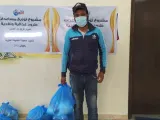مشروع “توزيع طرود غذائية و نقدية على الأسر الفقيرة”
