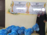 مشروع “توزيع طرود غذائية و نقدية على الأسر الفقيرة”